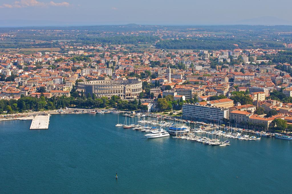 Amfora Deluxe Studio Pula Bagian luar foto